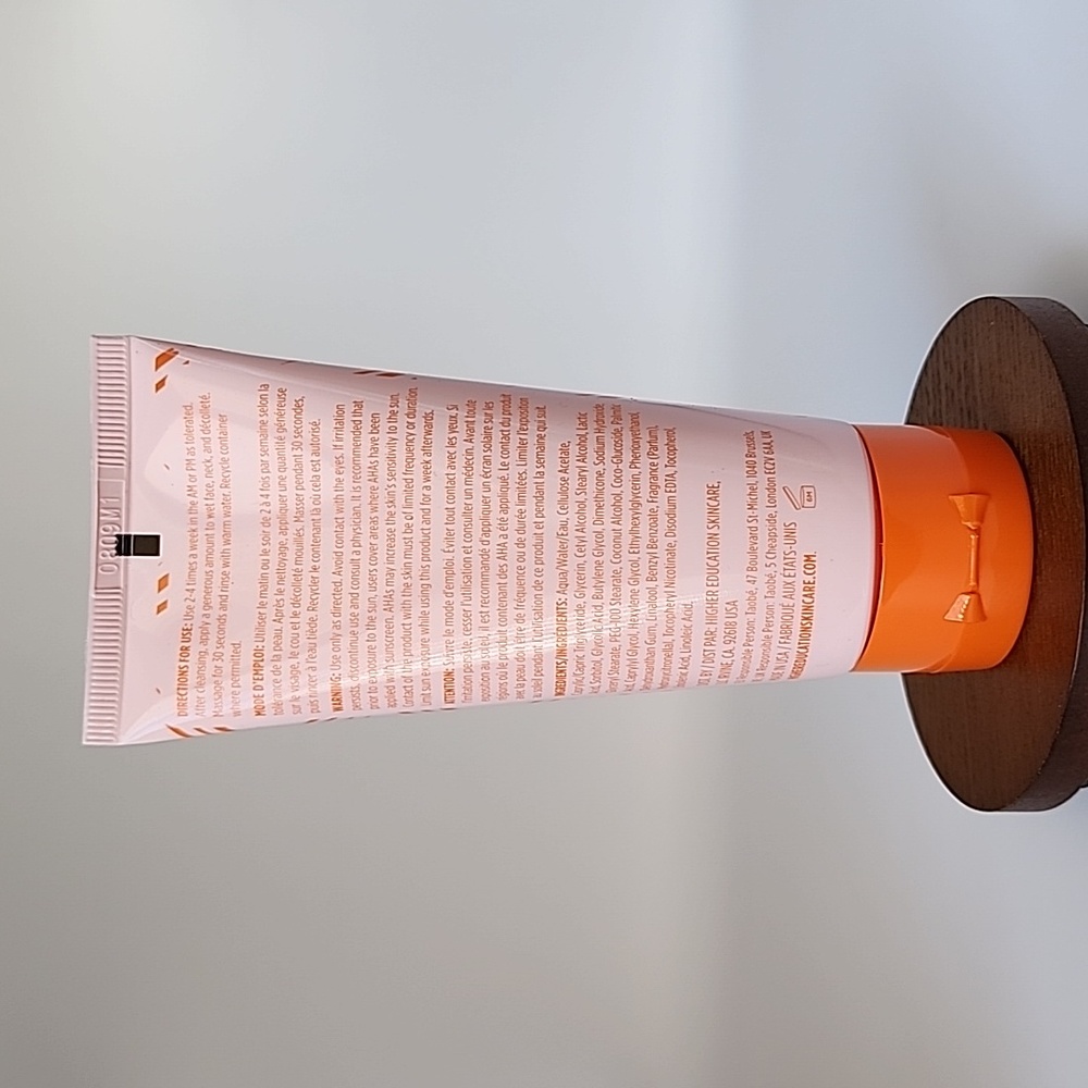 Higher Education Grinding Away Skin Polishing Scrub - Picture 4 of 8